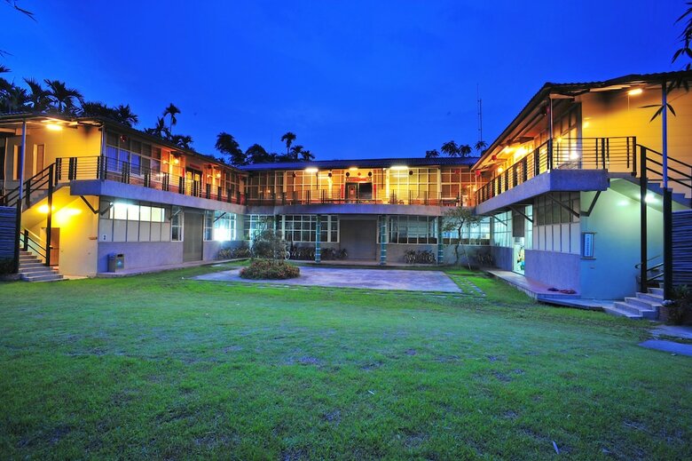 Bed & Breakfast Bamboo Paradise Resort & The Bamboo Inn
