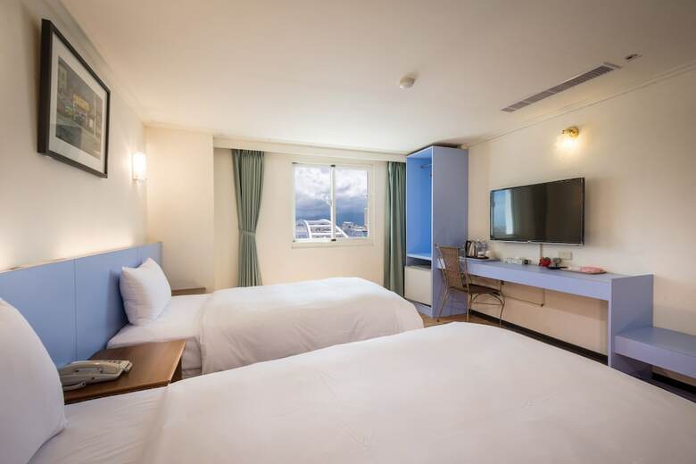 Apple Hotel