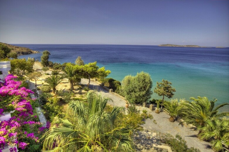 Hotel Aneroussa Beach