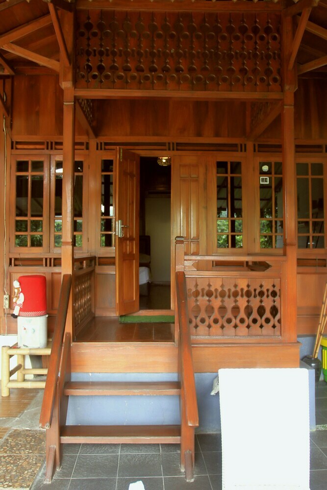 Hotel Bantal Guling Villa Bandung