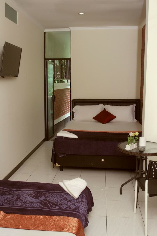 Hotel Bantal Guling Villa Bandung