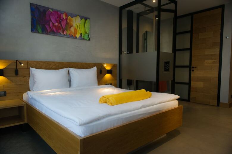 The S, Ascend Hotel Collection