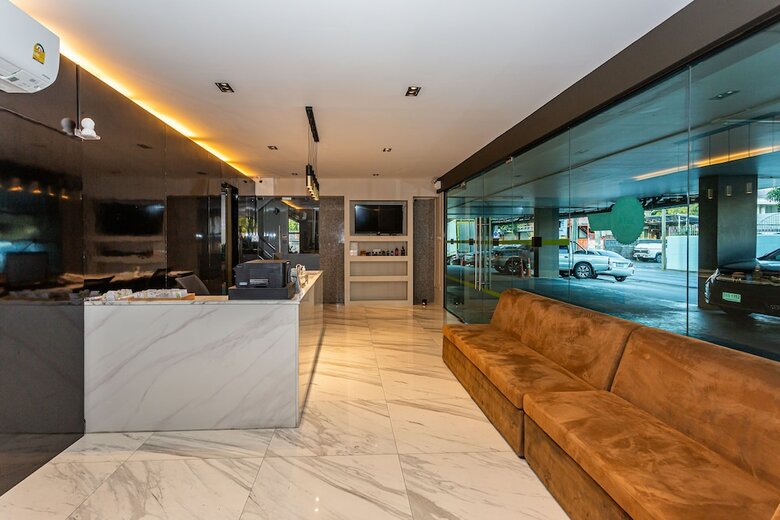 Ck2 Hotel