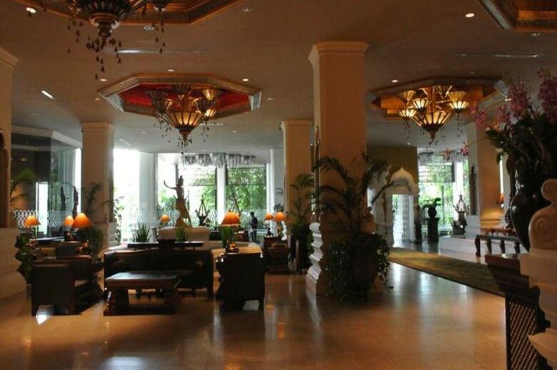 Chiang Mai Plaza Hotel
