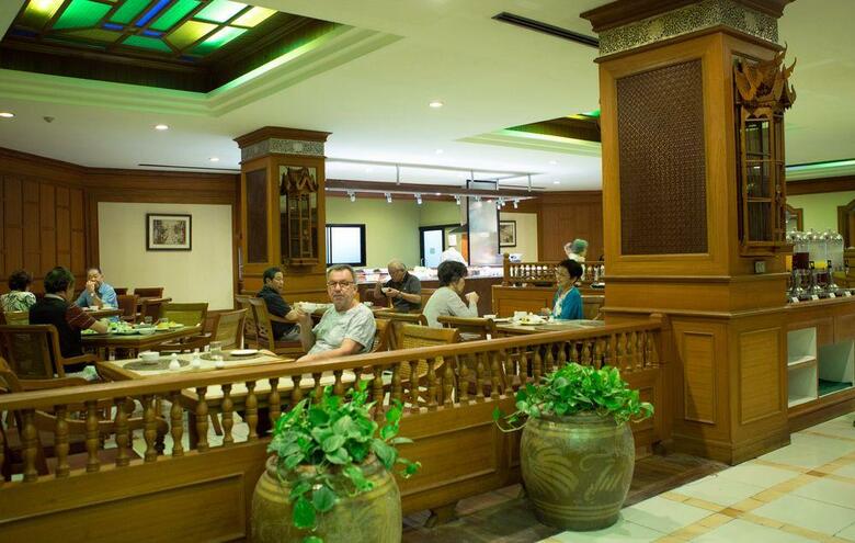 Chiang Mai Plaza Hotel