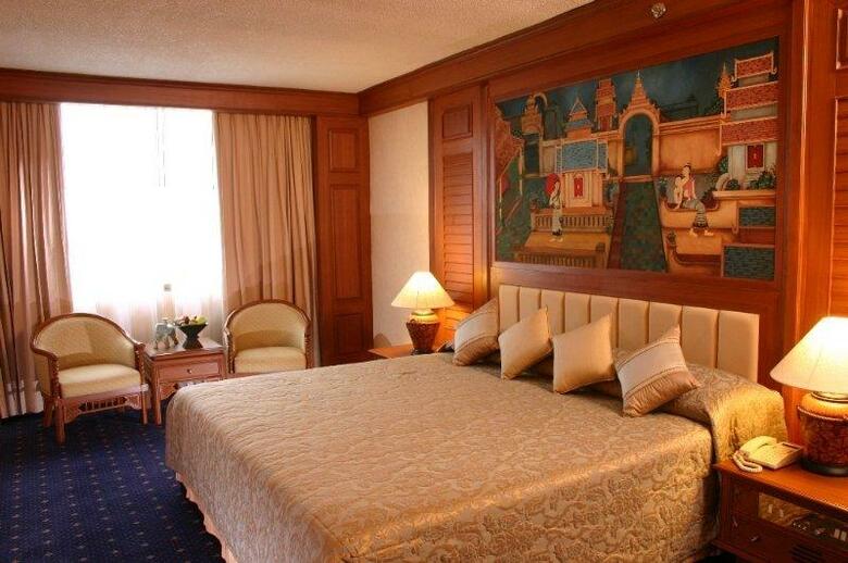 Chiang Mai Plaza Hotel