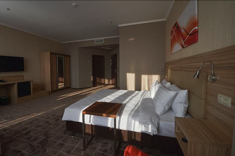 Ramada By Wyndham Rostov-on-don Hotel And Spa
