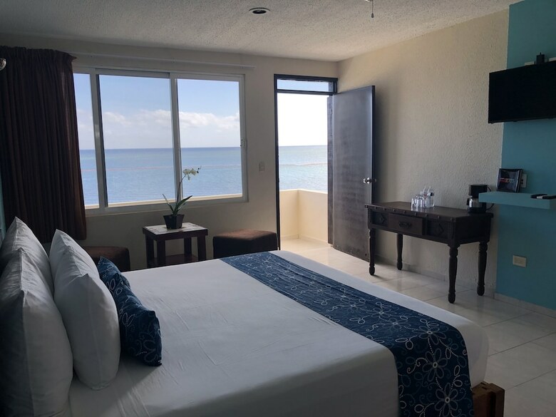 Hacienda Morelos Beach Front Hotel