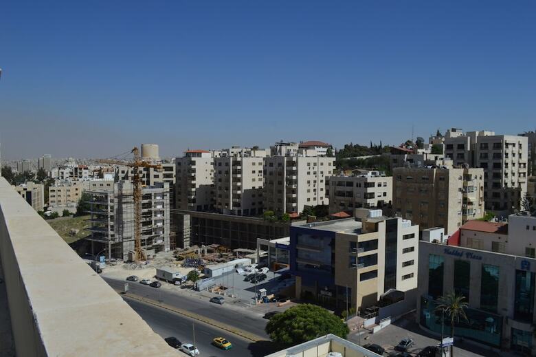 Janty Apartments
