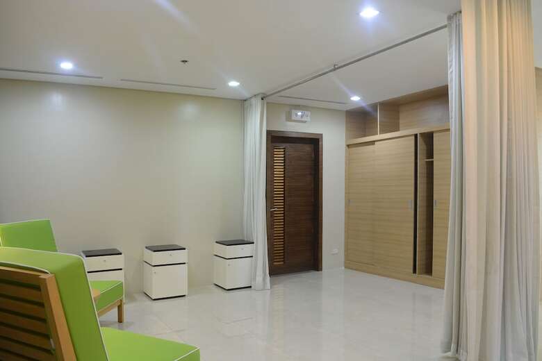 Aparthotel Newtown Blvd