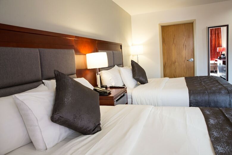Hotel Ramada Plaza By Wyndham Chicago North Shore
