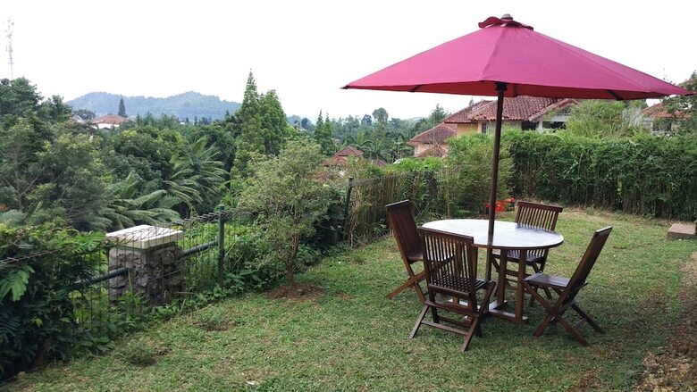 Villa Tamie Bumi Ciherang
