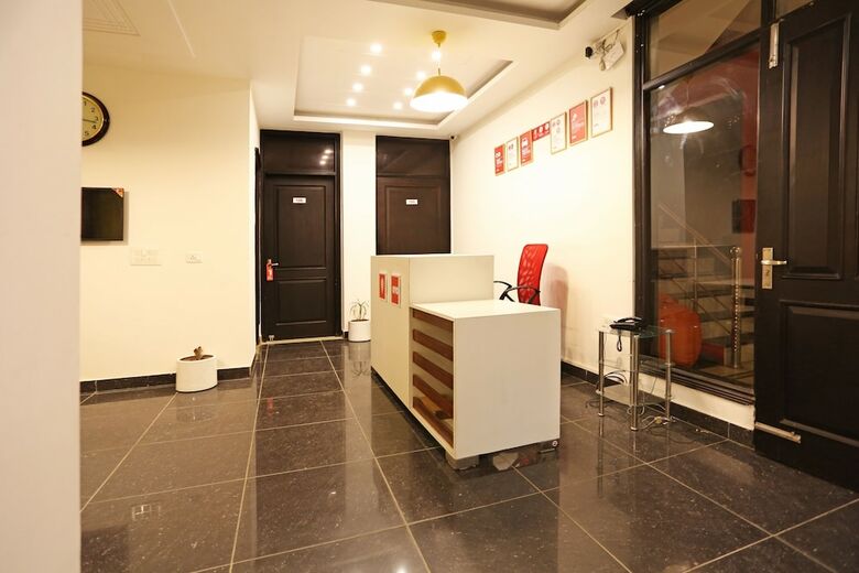 Hotel Oyo Flagship 520 Mg Road Metro Station