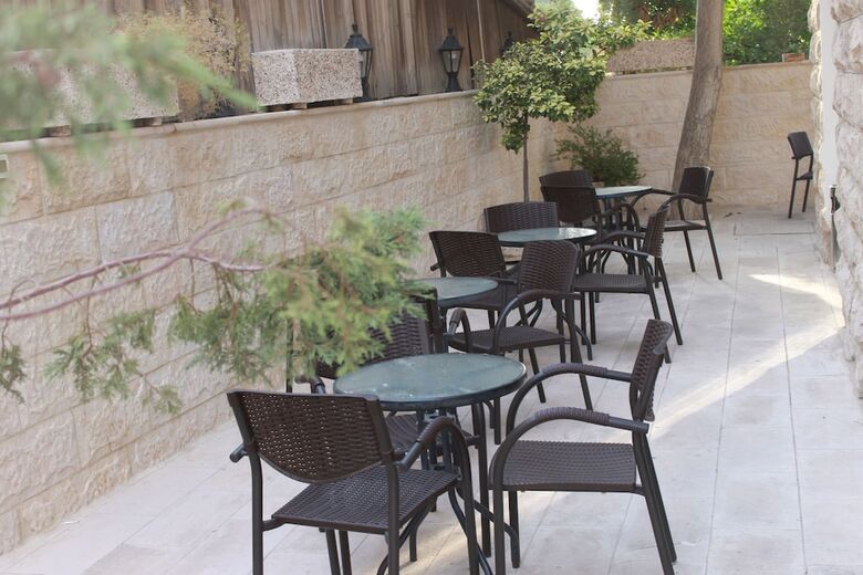 Jabal Amman Hotel (Heritage House)