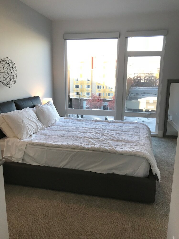 Domicile Suites At Mark On 8th