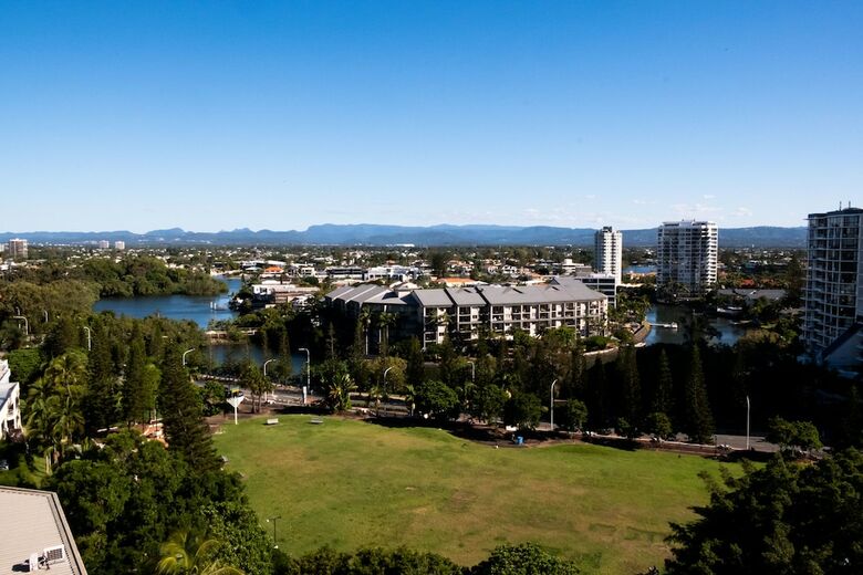 Hotel The Island Gold Coast