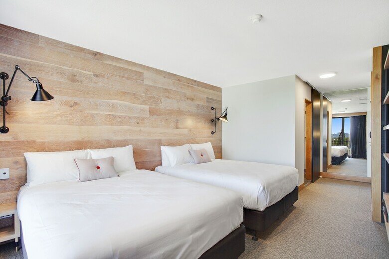 Hotel The Island Gold Coast