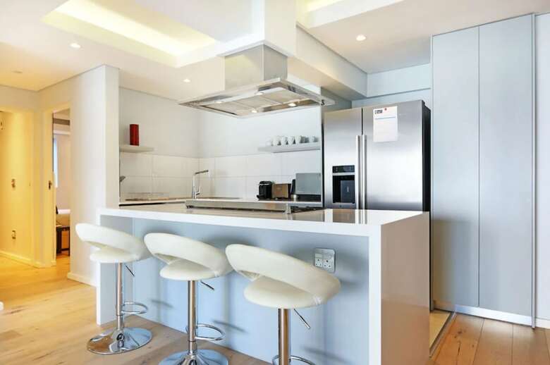 Apartamentos Four On C Luxury Suites