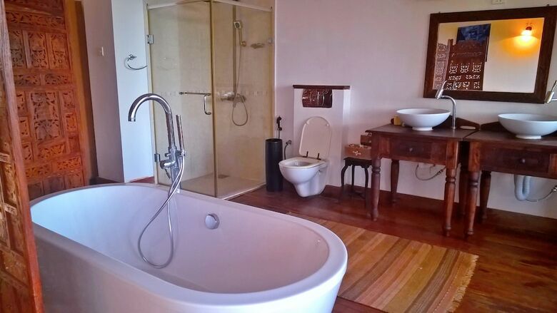 Bed & Breakfast Karabai Villa