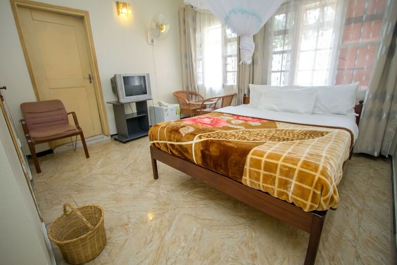 Jinja Safari Hotel