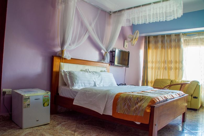 Jinja Safari Hotel