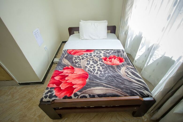 Jinja Safari Hotel