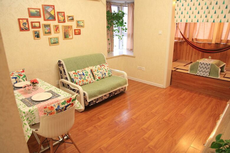 Xiaopang's Home Apartment