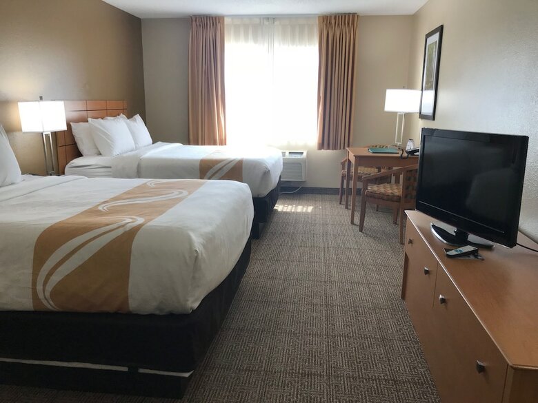 Hotel Quality Inn & Suites