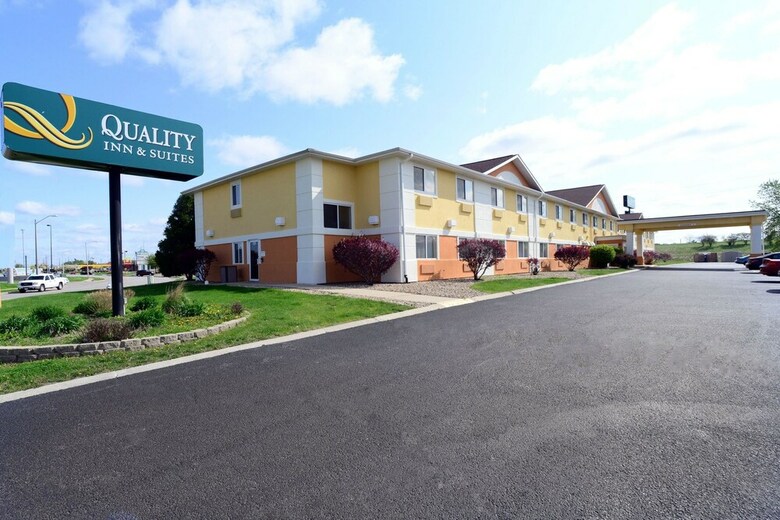Hotel Quality Inn & Suites