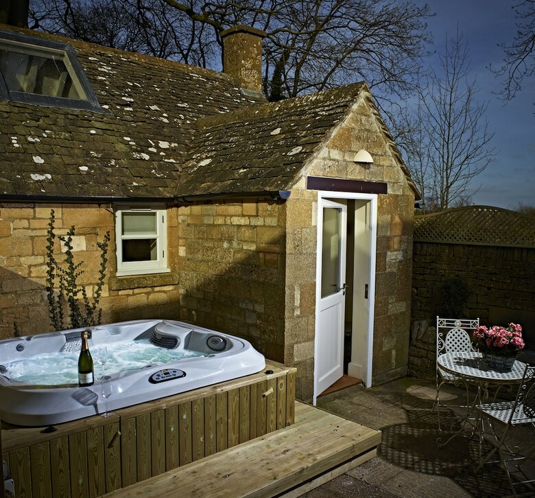 Dormy House Hotel
