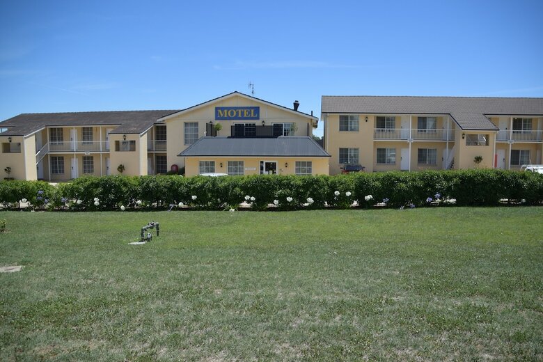 Best Western Coachman's Inn Motel