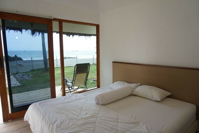 Hotel Legon Pari Beach Resort