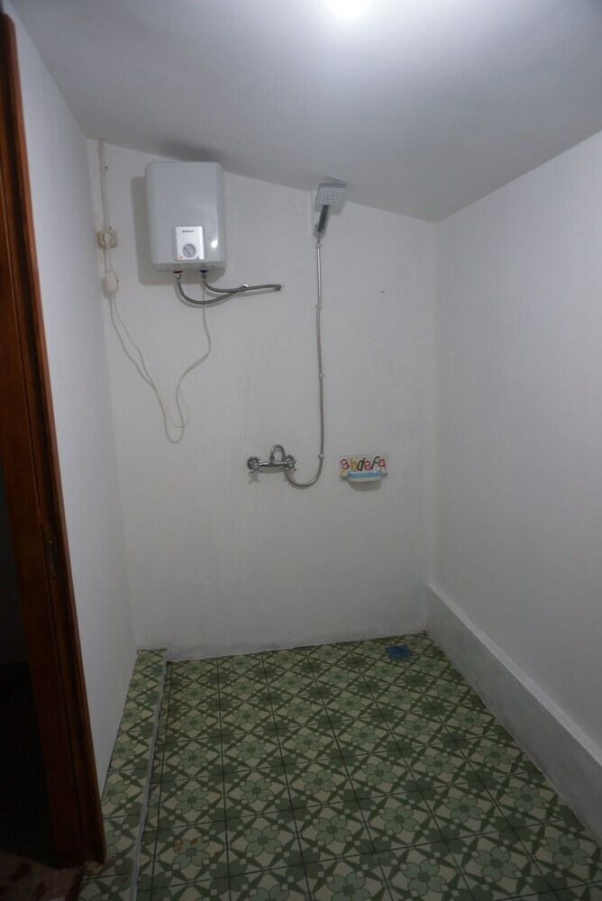 Hotel Legon Pari Beach Resort