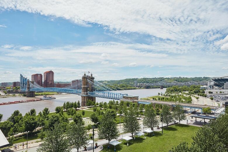AC Hotel Cincinnati At The Banks