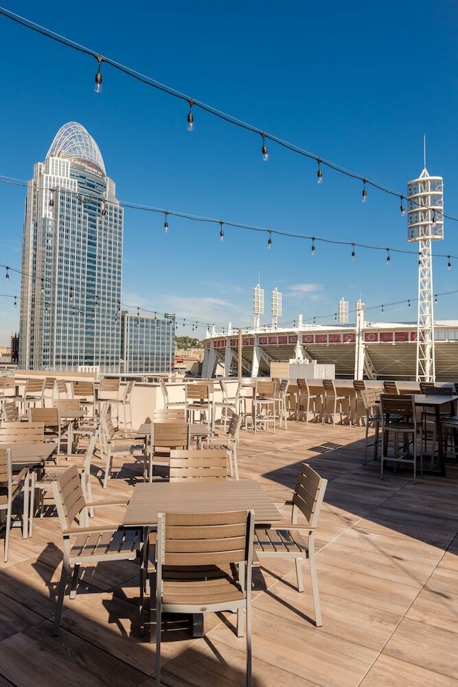 AC Hotel Cincinnati At The Banks
