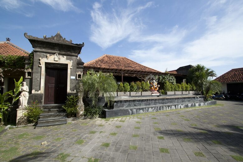 Hotel Bali Nyuh Gading Villa