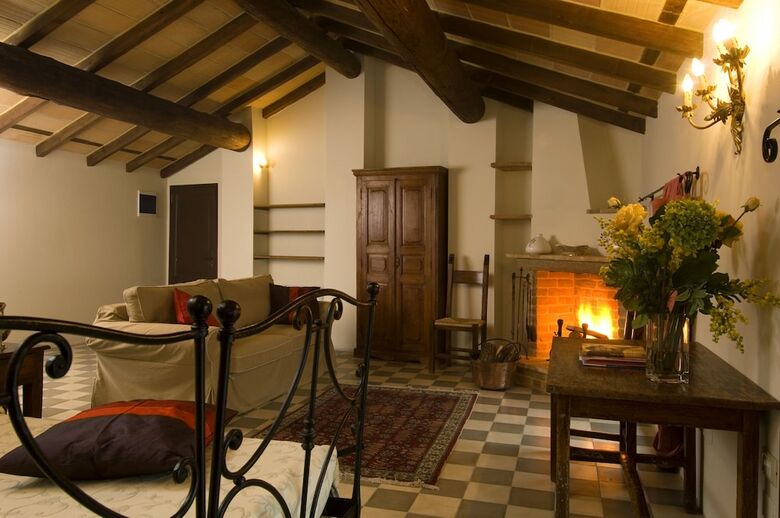 Antico Borgo Di Tabiano Castello