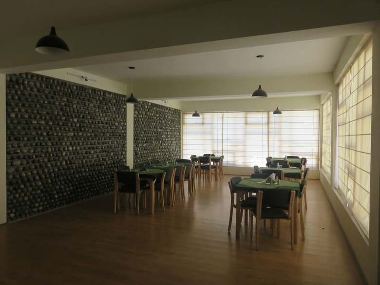 Hotel Mystique Meadows Earth Homes