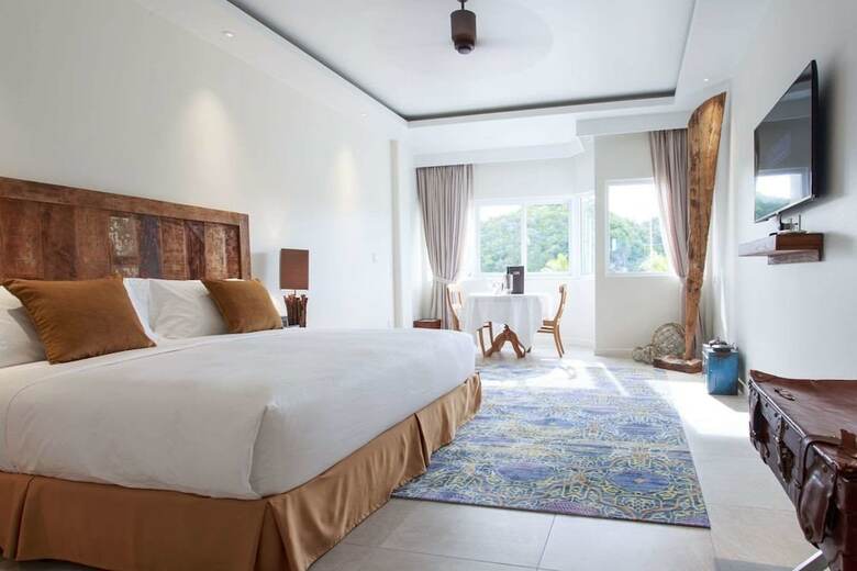 Hotel Cove Resort Palau