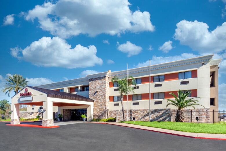 Hotel Ramada By Wyndham Houston Intercontinental Airport South