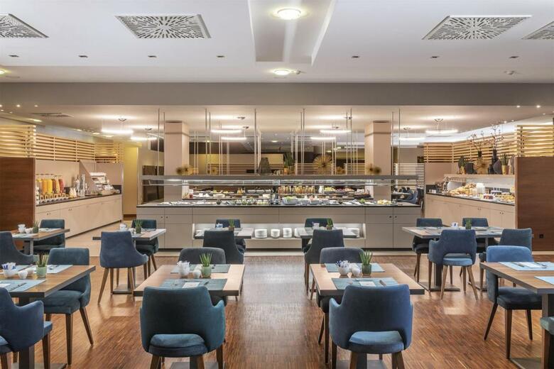 Hotel Moxy Vienna Airport