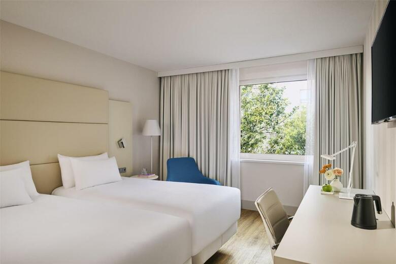 Hotel Moxy Vienna Airport