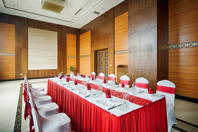 Muong Thanh Grand Con Cuong Hotel