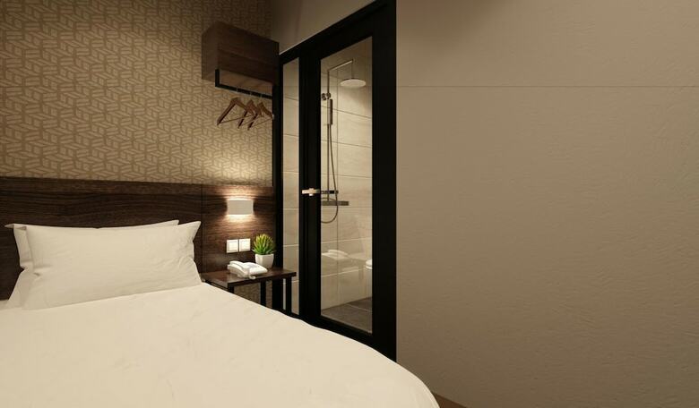 The Square Hotel