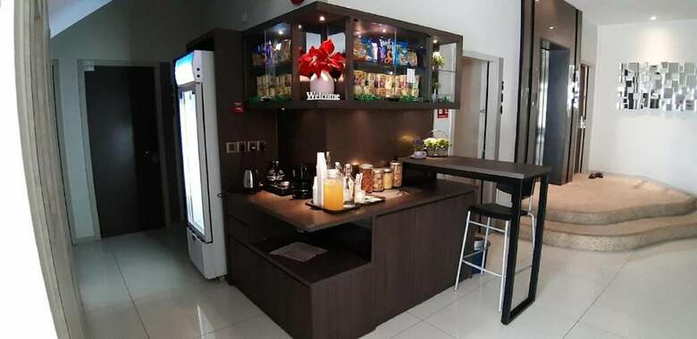 The Square Hotel