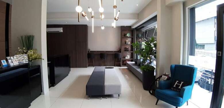 The Square Hotel