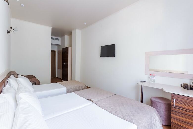 Hotel Sunmarinn Resort