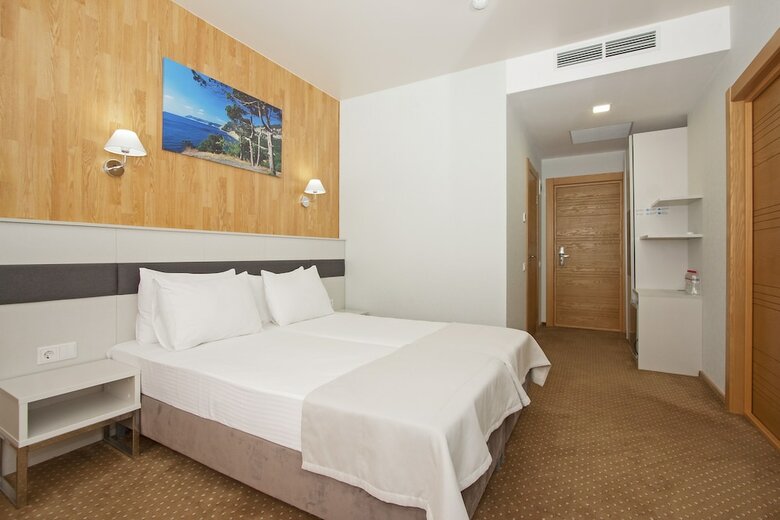 Hotel Sunmarinn Resort