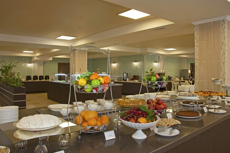 Hotel Sunmarinn Resort