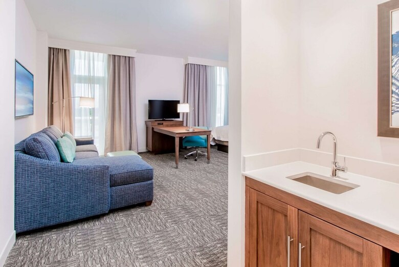 Hotel Hampton Inn & Suites Panama City Beach-beachfront